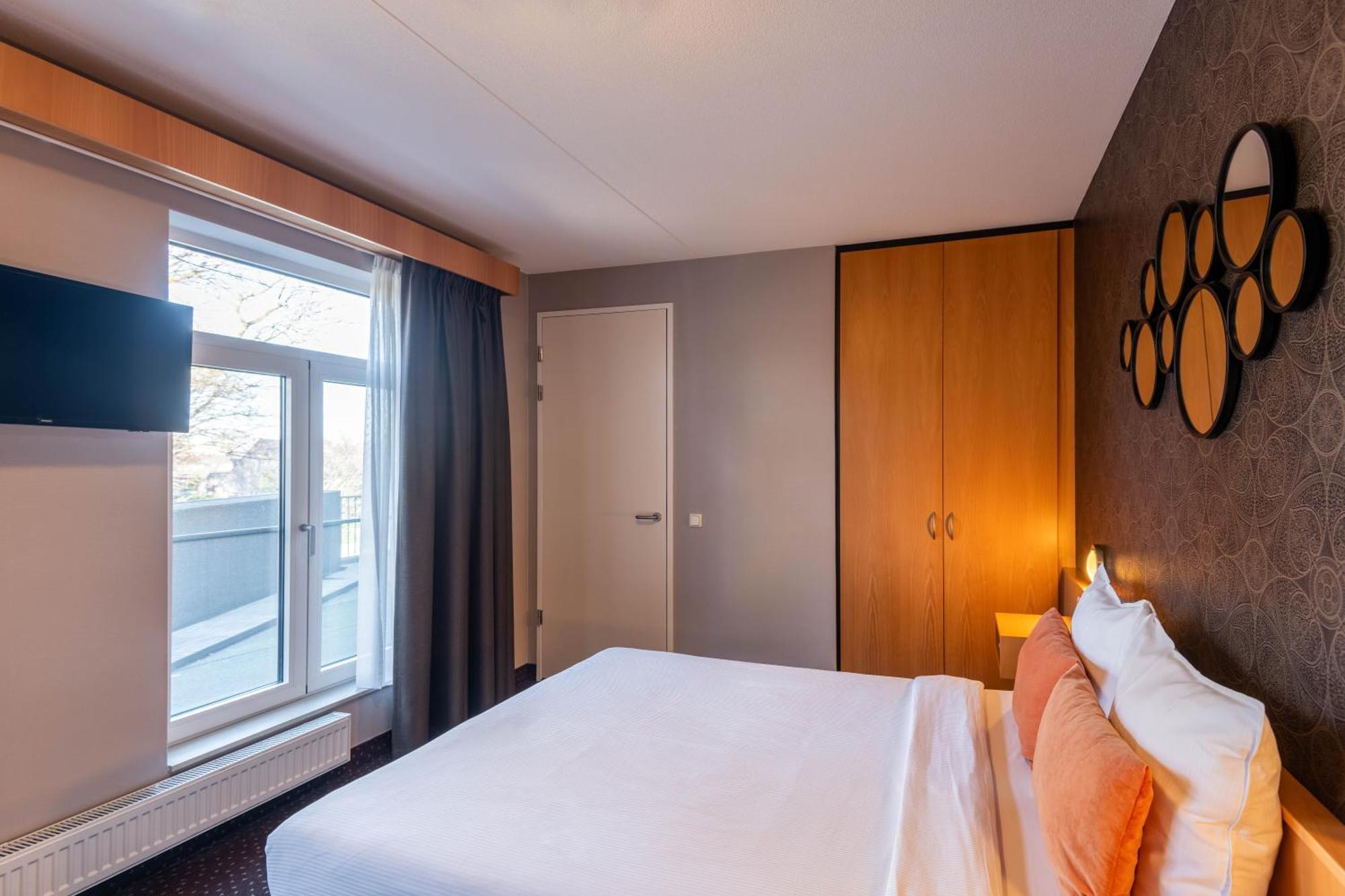 Hotel Aalsmeer 4*